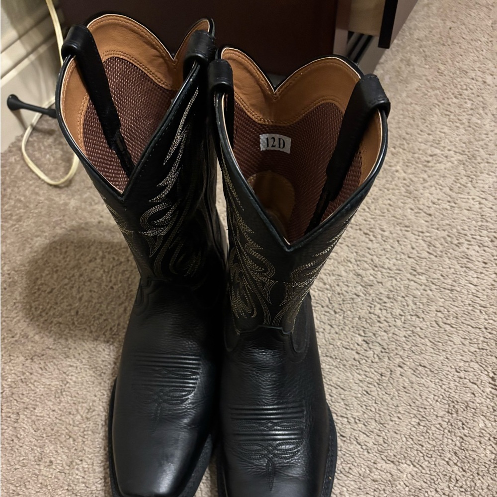 Ariat Boots - Picture 2 of 6